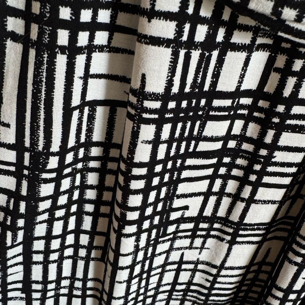 Ava & Viv Black & White Wrap Dress - Picture 3 of 3